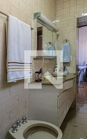 Casa à venda com 325m², 3 quartos e 4 vagas Casa à venda com 325m², 3 quartos e 4 vagasbanheiro na suíte
