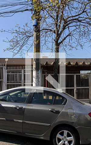 Casa à venda com 325m², 3 quartos e 4 vagas Casa à venda com 325m², 3 quartos e 4 vagasfachada