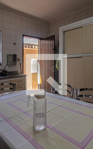 Casa à venda com 325m², 3 quartos e 4 vagas Casa à venda com 325m², 3 quartos e 4 vagascozinha