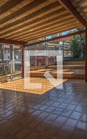Casa à venda com 325m², 3 quartos e 4 vagas Casa à venda com 325m², 3 quartos e 4 vagasgaragem