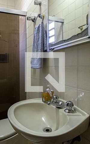Casa à venda com 325m², 3 quartos e 4 vagas Casa à venda com 325m², 3 quartos e 4 vagasbanheiro social2