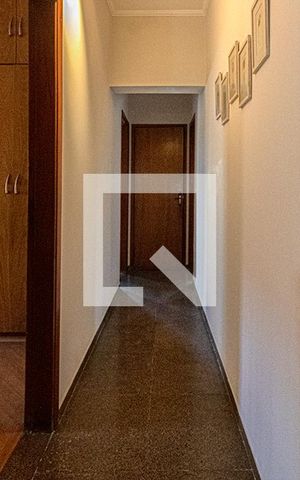 Casa à venda com 325m², 3 quartos e 4 vagas Casa à venda com 325m², 3 quartos e 4 vagascorredor para os comodos