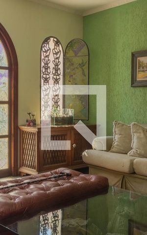 Casa para alugar com 245m², 3 quartos e 2 vagas Casa para alugar com 245m², 3 quartos e 2 vagasSala