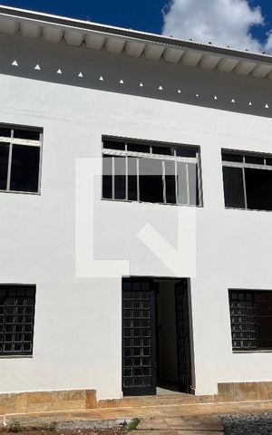 Casa para alugar com 430m², 5 quartos e 3 vagasFachada
