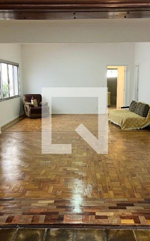 Casa para alugar com 430m², 5 quartos e 3 vagasEscritório