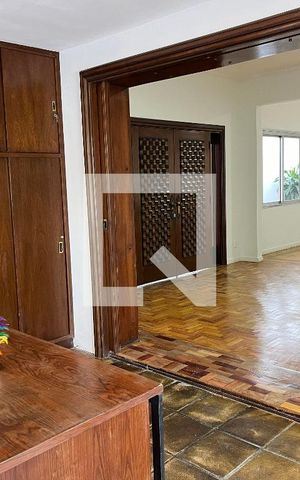 Casa para alugar com 430m², 5 quartos e 3 vagasEscritório
