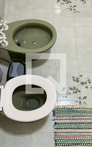 Casa para alugar com 430m², 5 quartos e 3 vagasBanheiro 1
