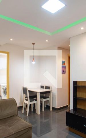 Apartamento à venda com 44m², 2 quartos e 1 vaga Apartamento à venda com 44m², 2 quartos e 1 vagaSala