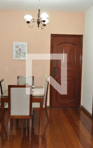 Apartamento à venda com 75m², 2 quartos e 1 vagaSala