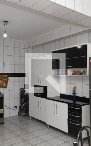 Casa à venda com 94m², 2 quartos e 2 vagasCozinha