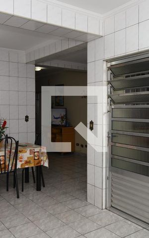 Casa à venda com 94m², 2 quartos e 2 vagasCozinha