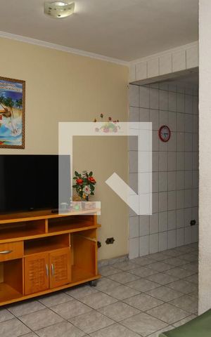 Casa à venda com 94m², 2 quartos e 2 vagasSala