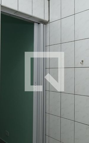 Casa à venda com 94m², 2 quartos e 2 vagasBanheiro 1