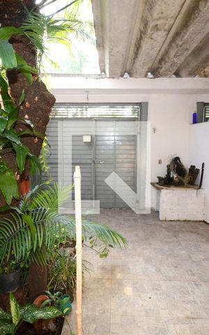 Casa à venda com 300m², 5 quartos e 2 vagasGaragem