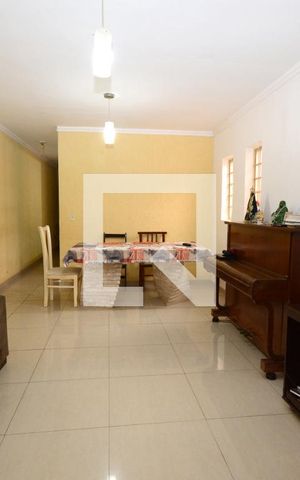 Casa à venda com 300m², 5 quartos e 2 vagasSala