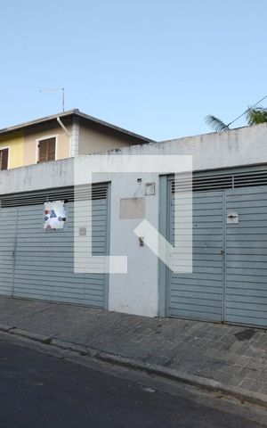 Casa à venda com 300m², 5 quartos e 2 vagasFachada