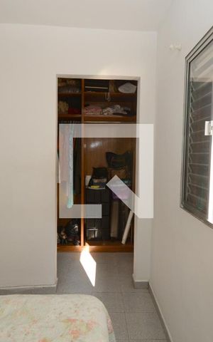 Casa à venda com 300m², 5 quartos e 2 vagasCloset da suíte