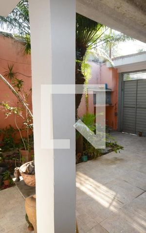 Casa à venda com 300m², 5 quartos e 2 vagasGaragem