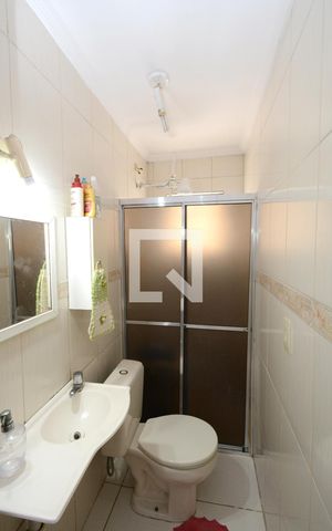 Casa à venda com 300m², 5 quartos e 2 vagasBanheiro