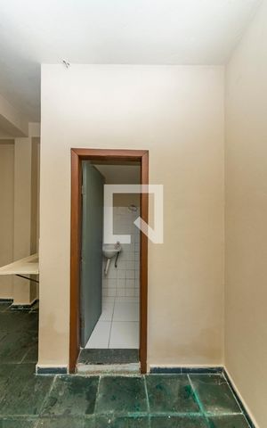 Studio para alugar com 24m², 1 quarto e sem vaga Studio para alugar com 24m², 1 quarto e sem vagaBanheiro
