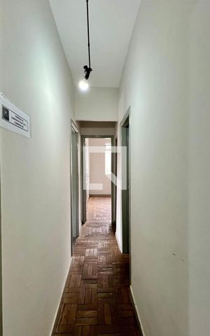 Casa à venda com 350m², 4 quartos e 4 vagas Casa à venda com 350m², 4 quartos e 4 vagascorredor