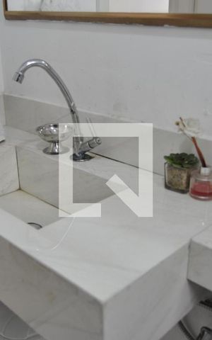 Apartamento para alugar com 48m², 2 quartos e sem vagaBanheiro 