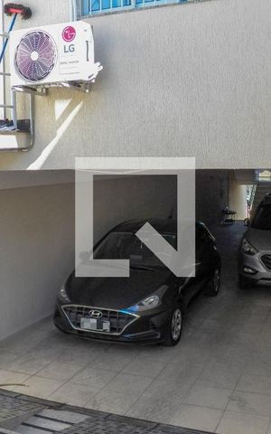 Casa à venda com 250m², 3 quartos e 7 vagas Casa à venda com 250m², 3 quartos e 7 vagasGaragem