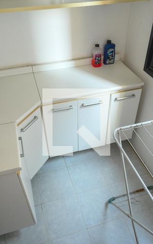 Apartamento à venda com 145m², 3 quartos e 2 vagas Apartamento à venda com 145m², 3 quartos e 2 vagasDetalhe da área de serviço