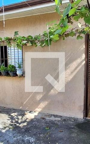 Casa à venda com 104m², 2 quartos e 2 vagasCasa 2 anexa
