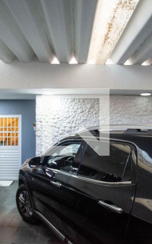 Casa para alugar com 340m², 4 quartos e 4 vagas Casa para alugar com 340m², 4 quartos e 4 vagasGaragem