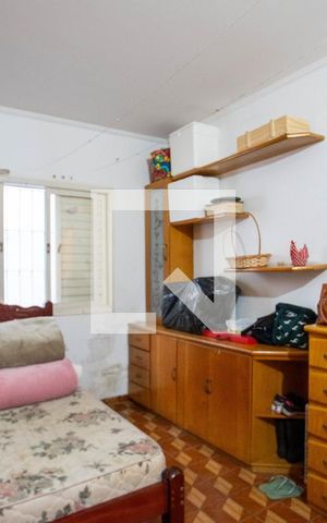 Casa para alugar com 340m², 4 quartos e 4 vagas Casa para alugar com 340m², 4 quartos e 4 vagasQuarto de Serviço