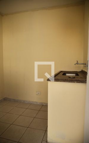 Casa à venda com 130m², 3 quartos e 1 vagaÁrea de serviço (2)