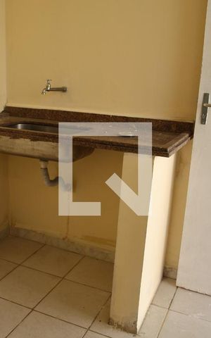 Casa à venda com 130m², 3 quartos e 1 vagaÁrea de serviço (2)
