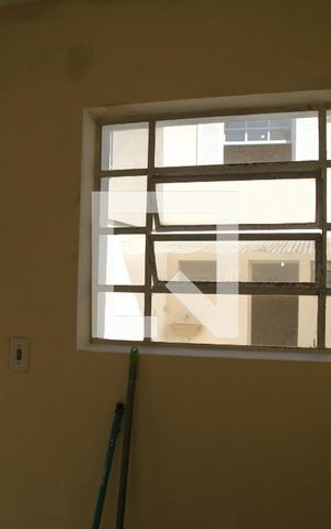 Casa à venda com 130m², 3 quartos e 1 vagaÁrea de serviço (2)