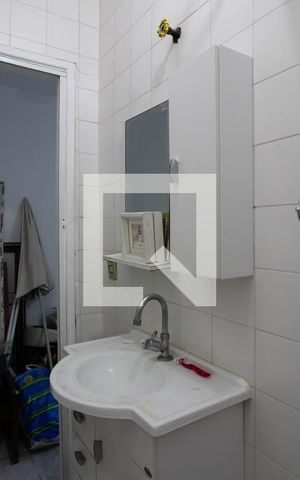 Casa de condomínio à venda com 200m², 5 quartos e 2 vagasBanheiro de Serviço