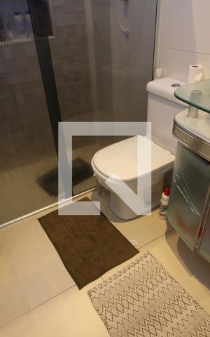 Casa de condomínio à venda com 200m², 5 quartos e 2 vagasBanheiro Social piso 1