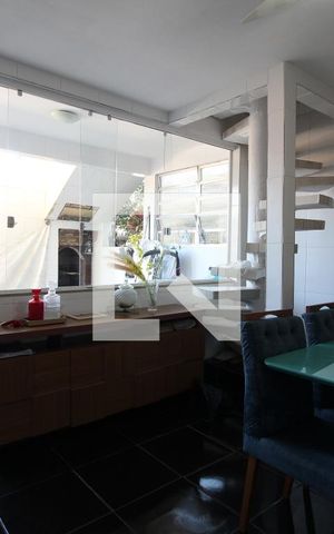 Casa de condomínio à venda com 200m², 5 quartos e 2 vagasCozinha/copa piso 1
