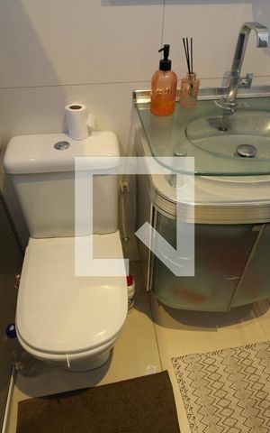Casa de condomínio à venda com 200m², 5 quartos e 2 vagasBanheiro Social piso 1