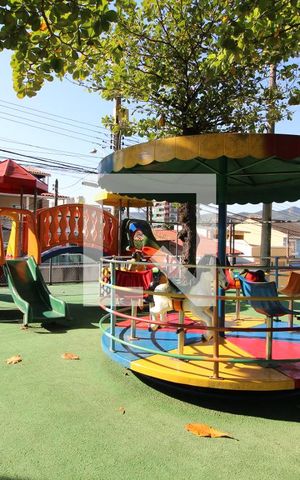 Casa de condomínio à venda com 200m², 5 quartos e 2 vagasCondomínio - Playground