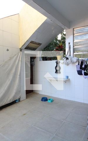 Casa de condomínio à venda com 200m², 5 quartos e 2 vagasÁrea de Serviço