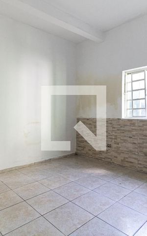 Casa para alugar com 55m², 2 quartos e sem vaga Casa para alugar com 55m², 2 quartos e sem vagaSala
