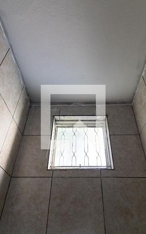 Casa para alugar com 55m², 2 quartos e sem vaga Casa para alugar com 55m², 2 quartos e sem vagaBanheiro