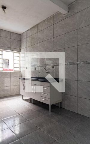 Casa para alugar com 55m², 2 quartos e sem vaga Casa para alugar com 55m², 2 quartos e sem vagaCozinha