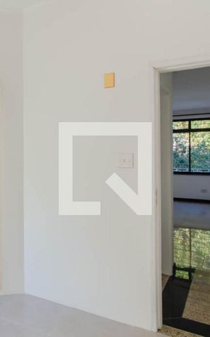 Casa para alugar com 320m², 3 quartos e 4 vagas Casa para alugar com 320m², 3 quartos e 4 vagasCopa