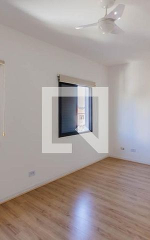 Casa para alugar com 320m², 3 quartos e 4 vagas Casa para alugar com 320m², 3 quartos e 4 vagasQuarto 1