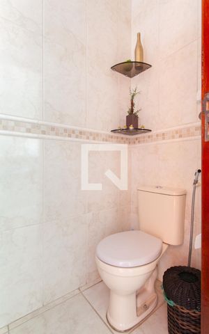 Casa à venda com 463m², 3 quartos e 10 vagas Casa à venda com 463m², 3 quartos e 10 vagasLavabo 1