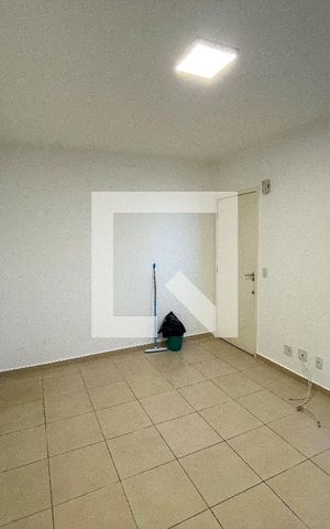 Apartamento para alugar com 47m², 2 quartos e 1 vaga Apartamento para alugar com 47m², 2 quartos e 1 vagaSala