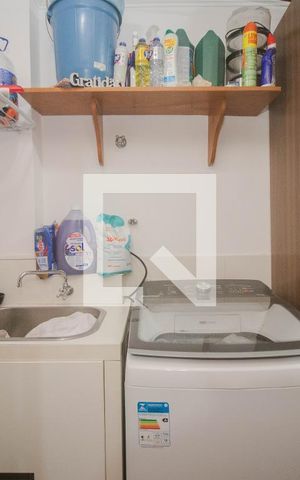Apartamento à venda com 144m², 4 quartos e 2 vagas Apartamento à venda com 144m², 4 quartos e 2 vagasÁrea de Serviço