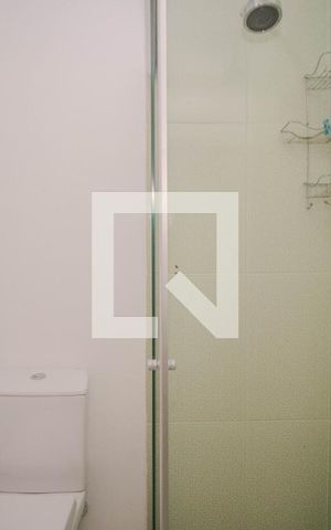 Apartamento à venda com 144m², 4 quartos e 2 vagas Apartamento à venda com 144m², 4 quartos e 2 vagasBanheiro da Suíte