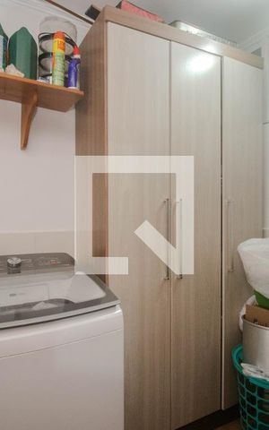 Apartamento à venda com 144m², 4 quartos e 2 vagas Apartamento à venda com 144m², 4 quartos e 2 vagasÁrea de Serviço